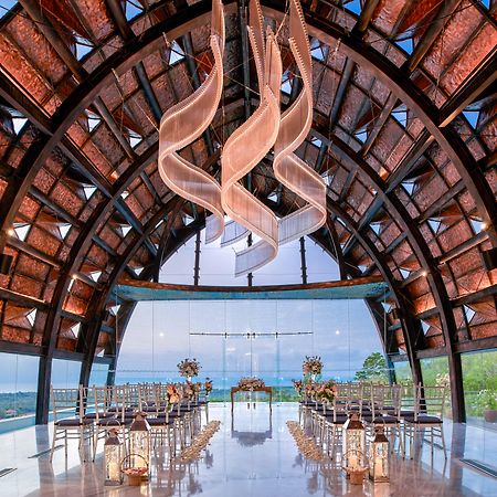 Renaissance Bali Uluwatu Resort & Spa Ungasan Zewnętrze zdjęcie The Chapel of the Sun