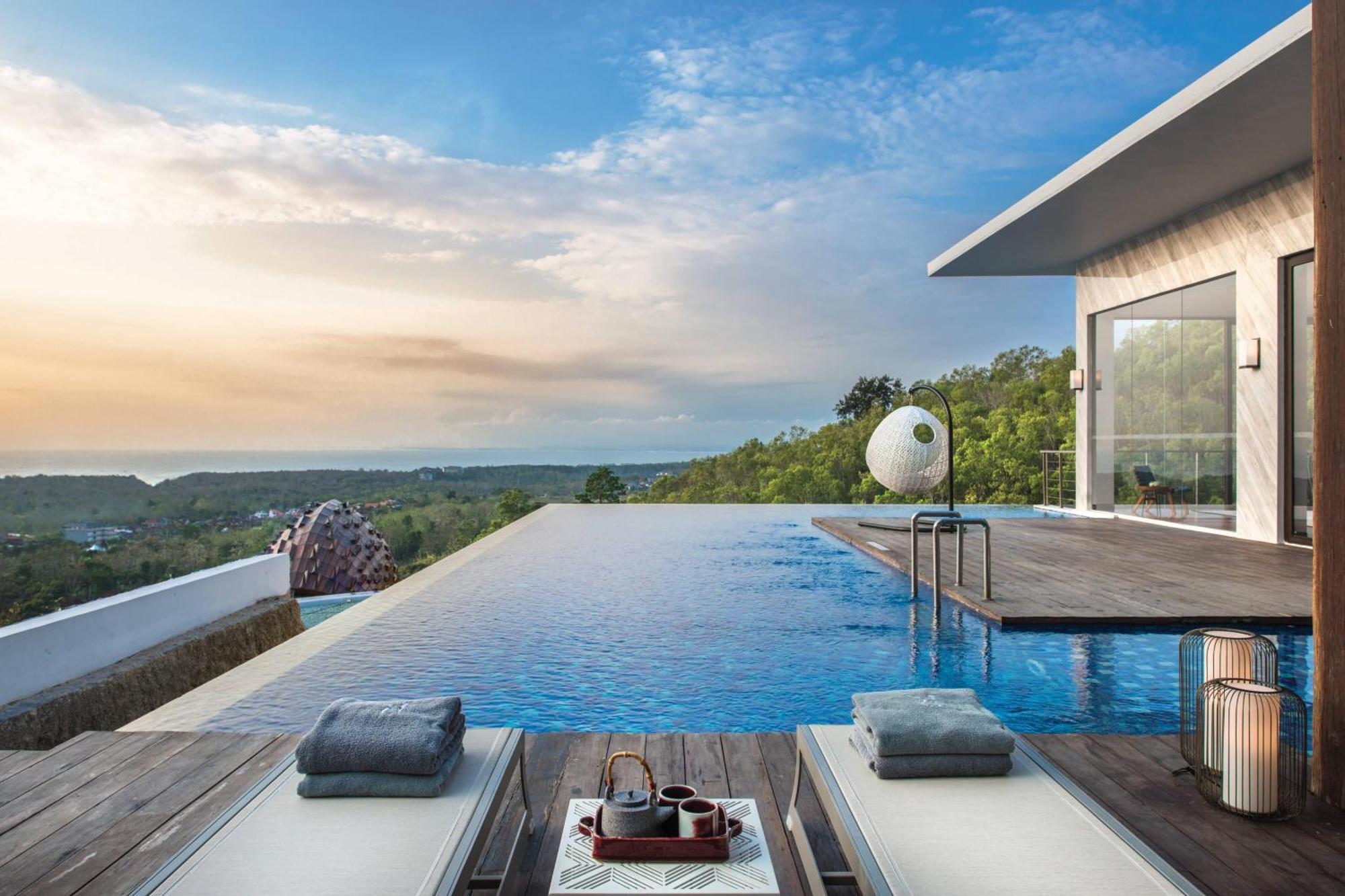 Renaissance Bali Uluwatu Resort & Spa Ungasan Zewnętrze zdjęcie The view from the rooftop pool